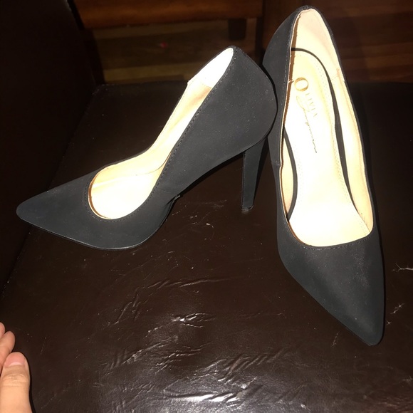 Heels - Picture 3 of 6